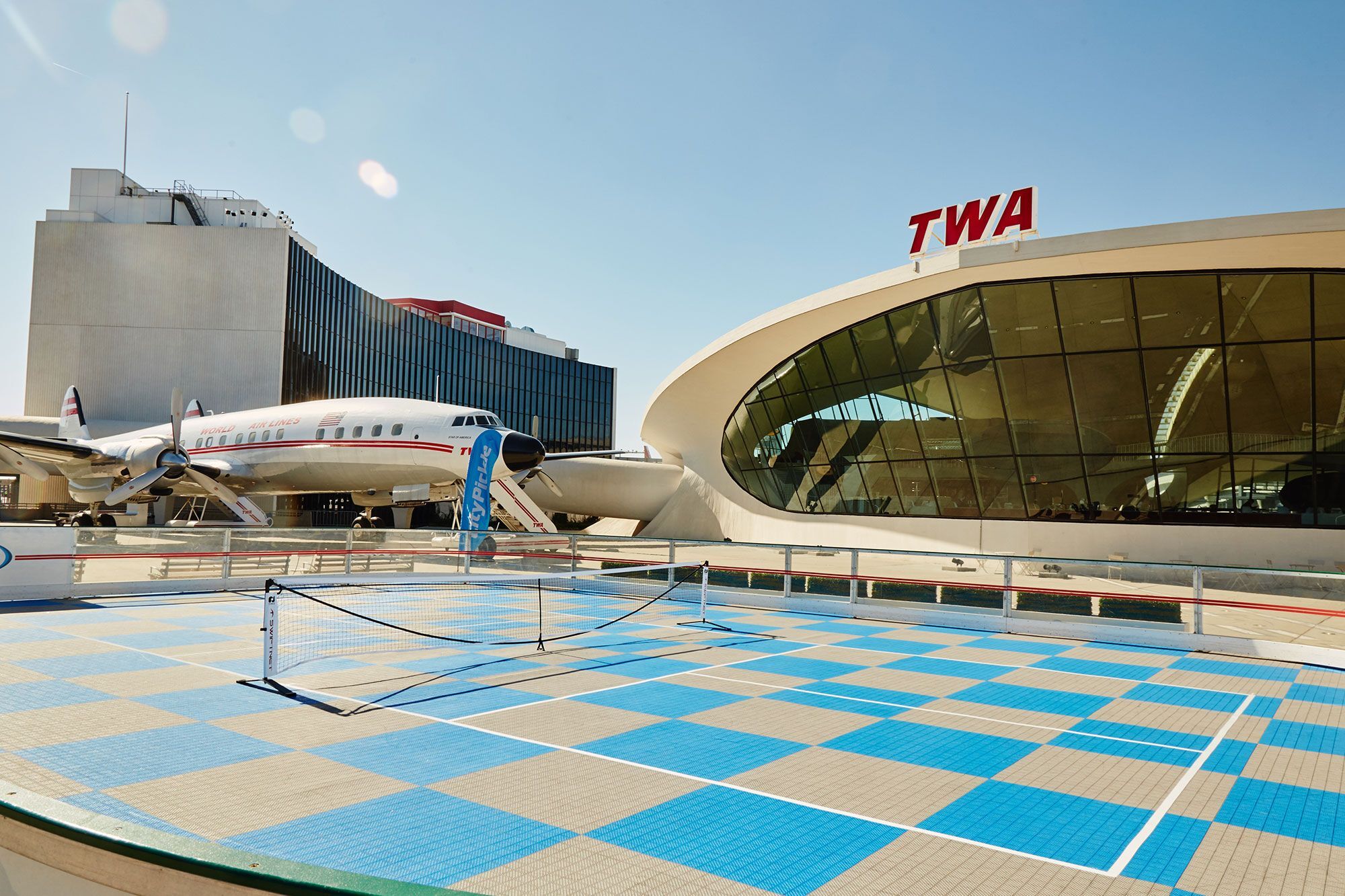 twa